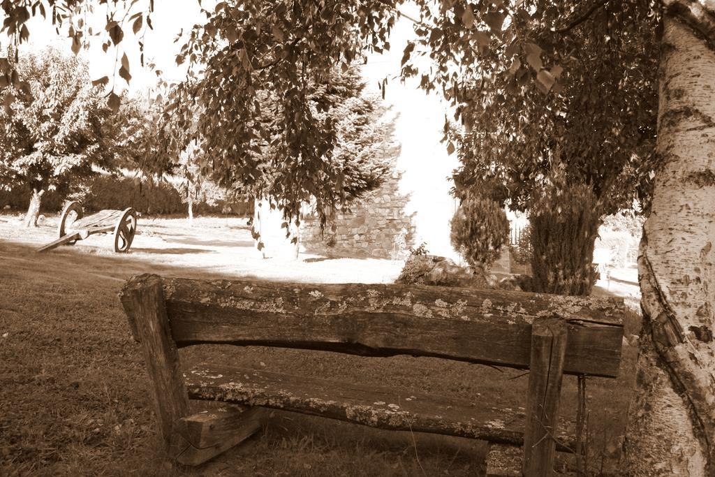Alojamiento En Entorno Rural Los Trobos Villar de Otero Bagian luar foto