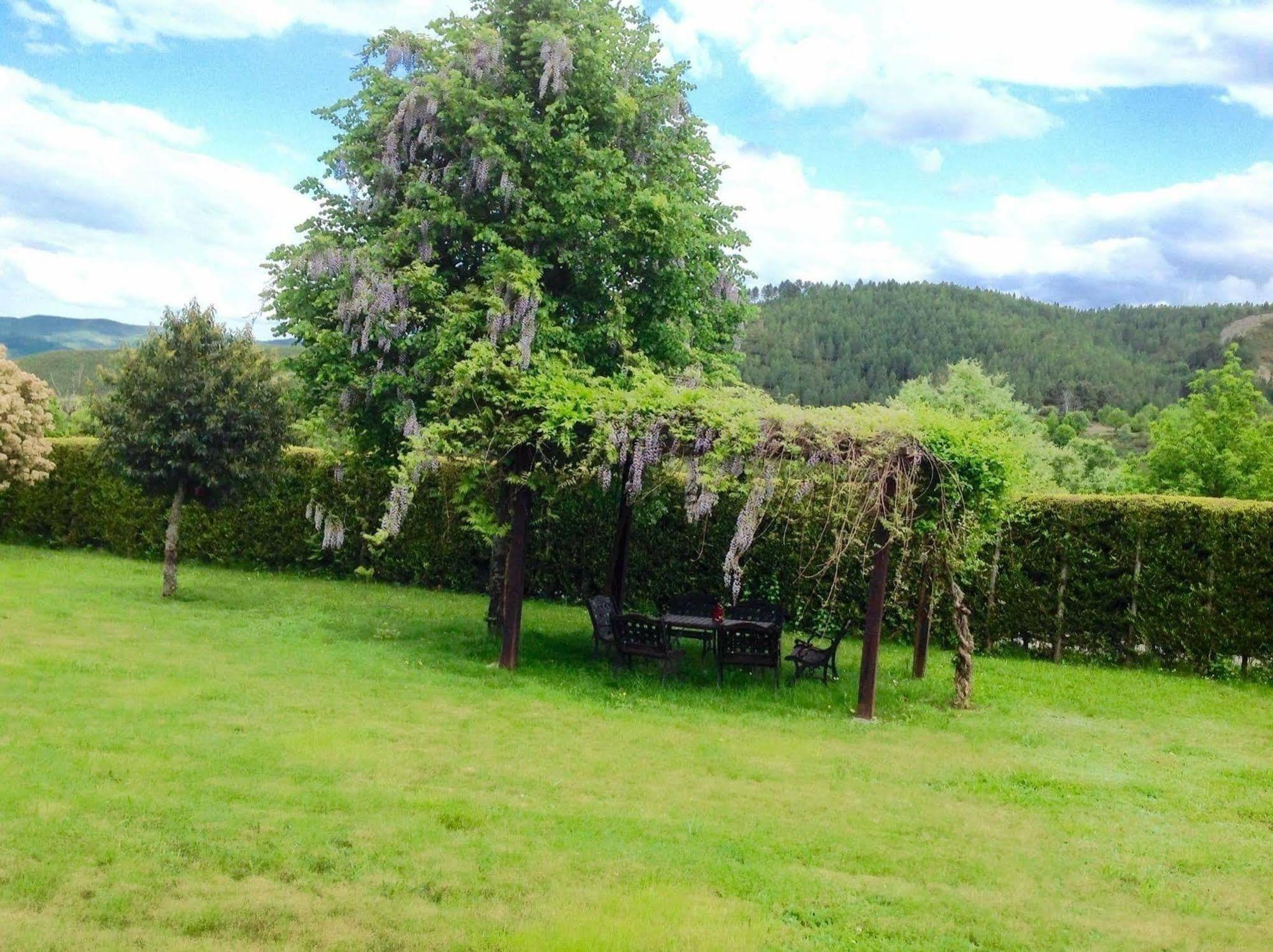 Alojamiento En Entorno Rural Los Trobos Villar de Otero Bagian luar foto