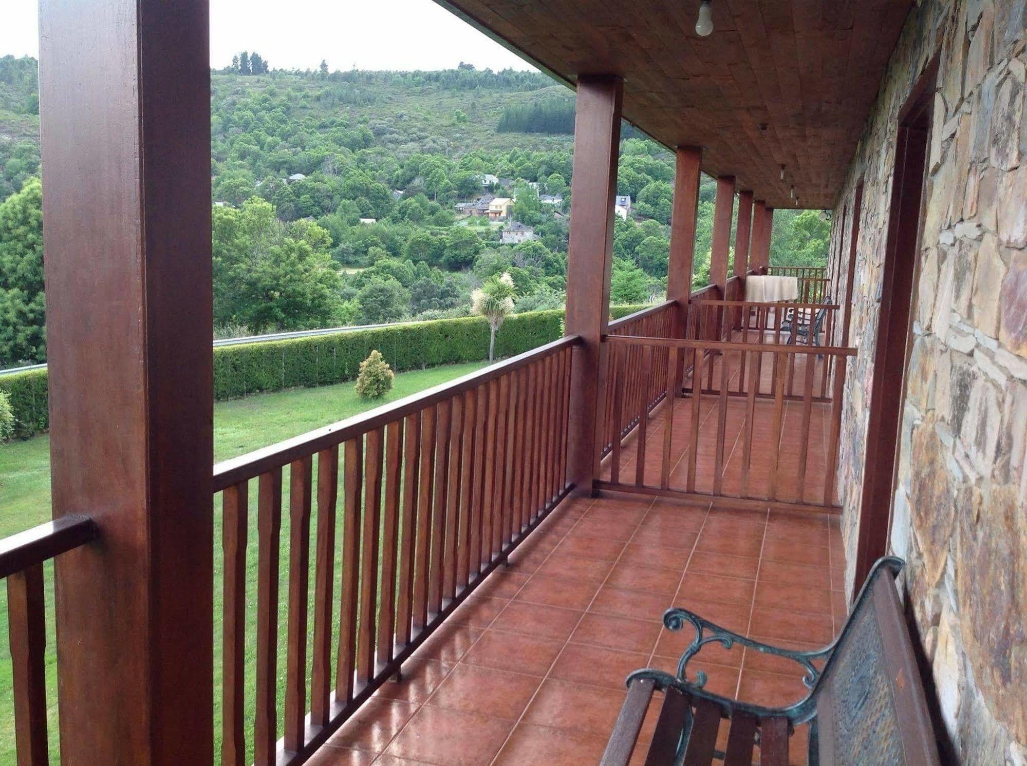 Alojamiento En Entorno Rural Los Trobos Villar de Otero Bagian luar foto